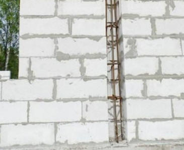 Армирование поперечное стены из газоблоков.