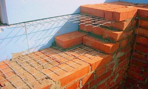 Армирование кирпичной кладки.