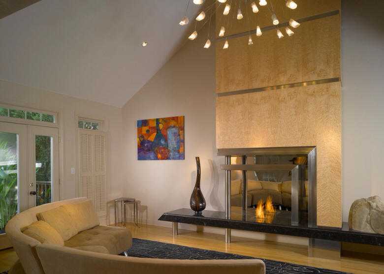 Дизайн гостиной с камином.