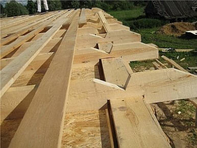 Крепление стропил врубка.