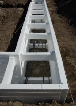 Армирование несъёмной опалубки.