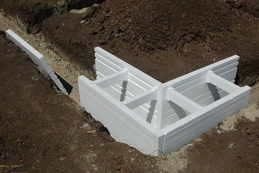 Устройство несъёмной опалубки.