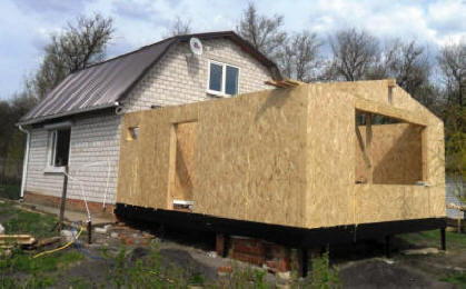 Пристройка к дому.